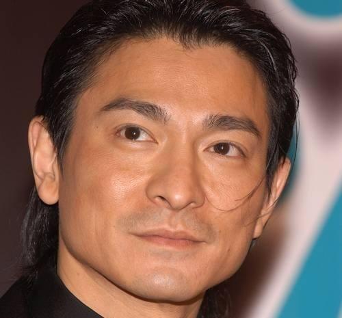 明星面容缔造者,揭秘打造璀璨星光的秘密艺术