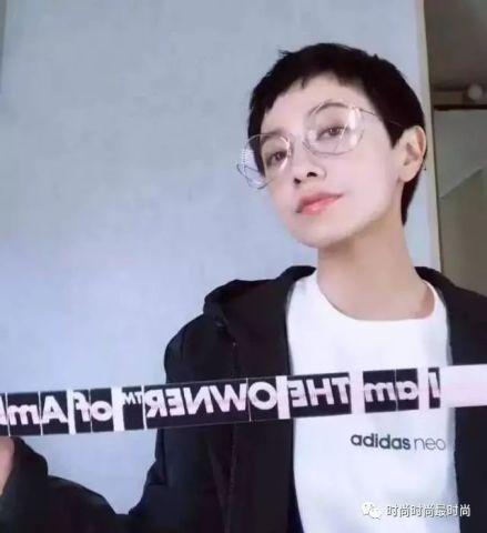 明星黑框眼镜同款,时尚潮流必备单品